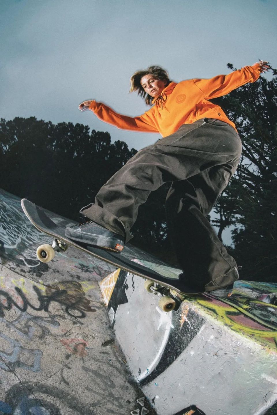 金屬狂潮 Vans 攜手 Spitfire Wheels 以工業美學致敬滑板本源